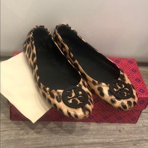 Tory Burch Minnie ballet folding flat in leopard